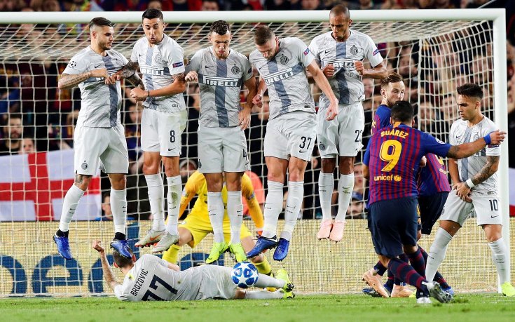 Меси впечатлен от реакцията на Брозович при фаула на Суарес