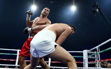 Величествено! Кубрат Пулев смаза Фюри и чака Джошуа!