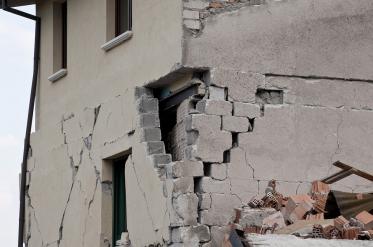Силно земетресение в Централна Турция