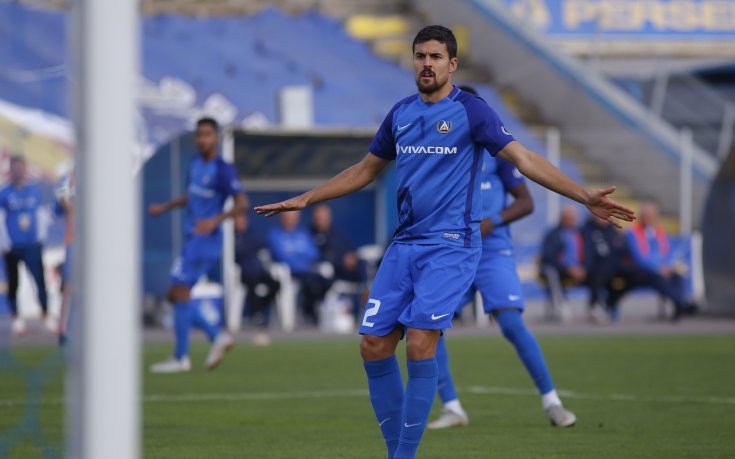 Левски реди контрола с Монтана