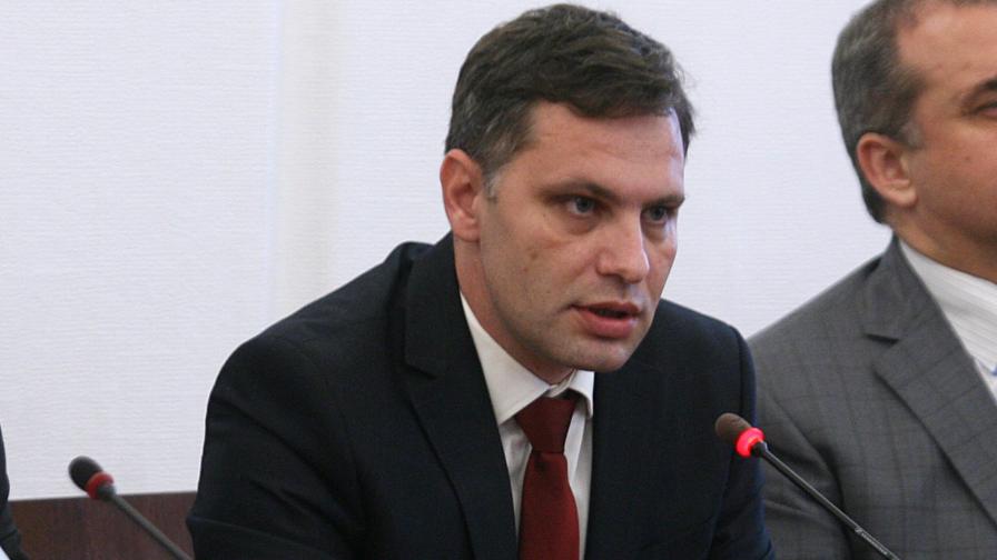 Да се издадат лични карти на българите в Украйна, предлага ВМРО