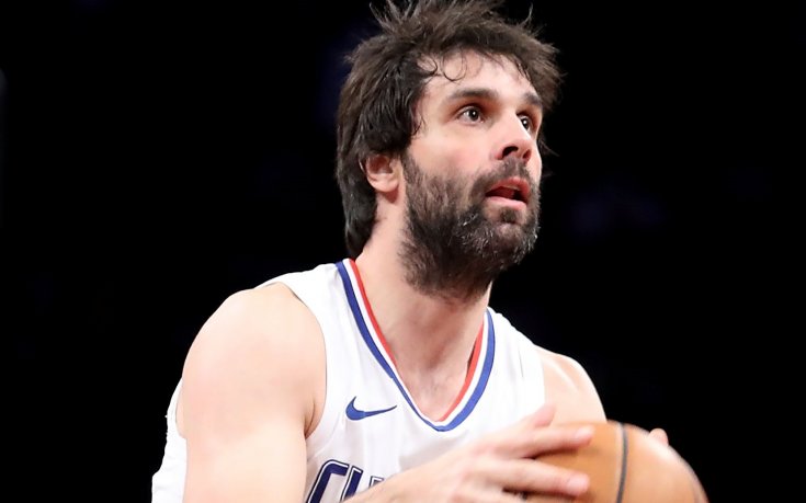 Един от най-добрите европейски баскетболисти се връща на Стария континент