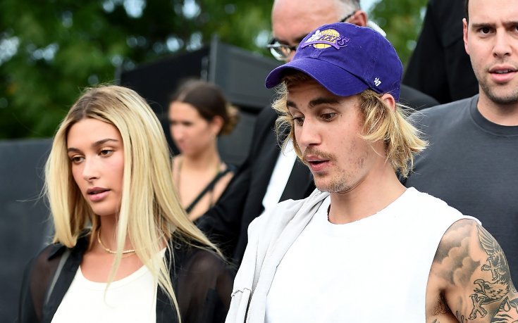 Това е фен - Джъстин Бийбър на младежки хокеен мач