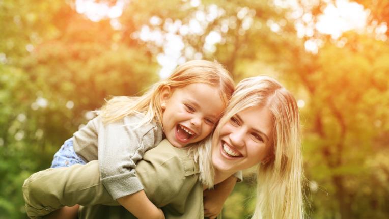  Как да възпитаваме дъщерите си по този начин, че да не стават жертва на домашно принуждение 