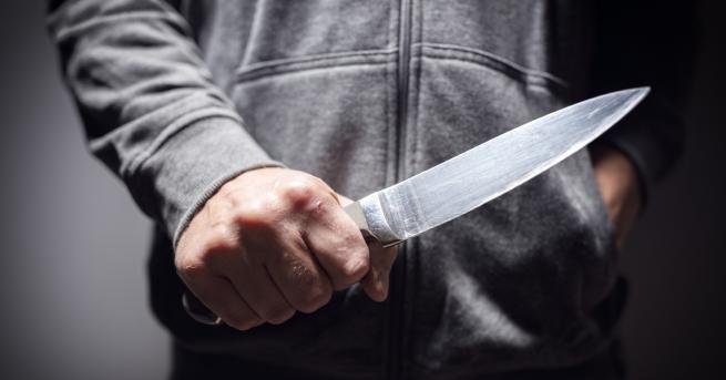 Свят Българин е намушкан с нож в Италия Двама съседи
