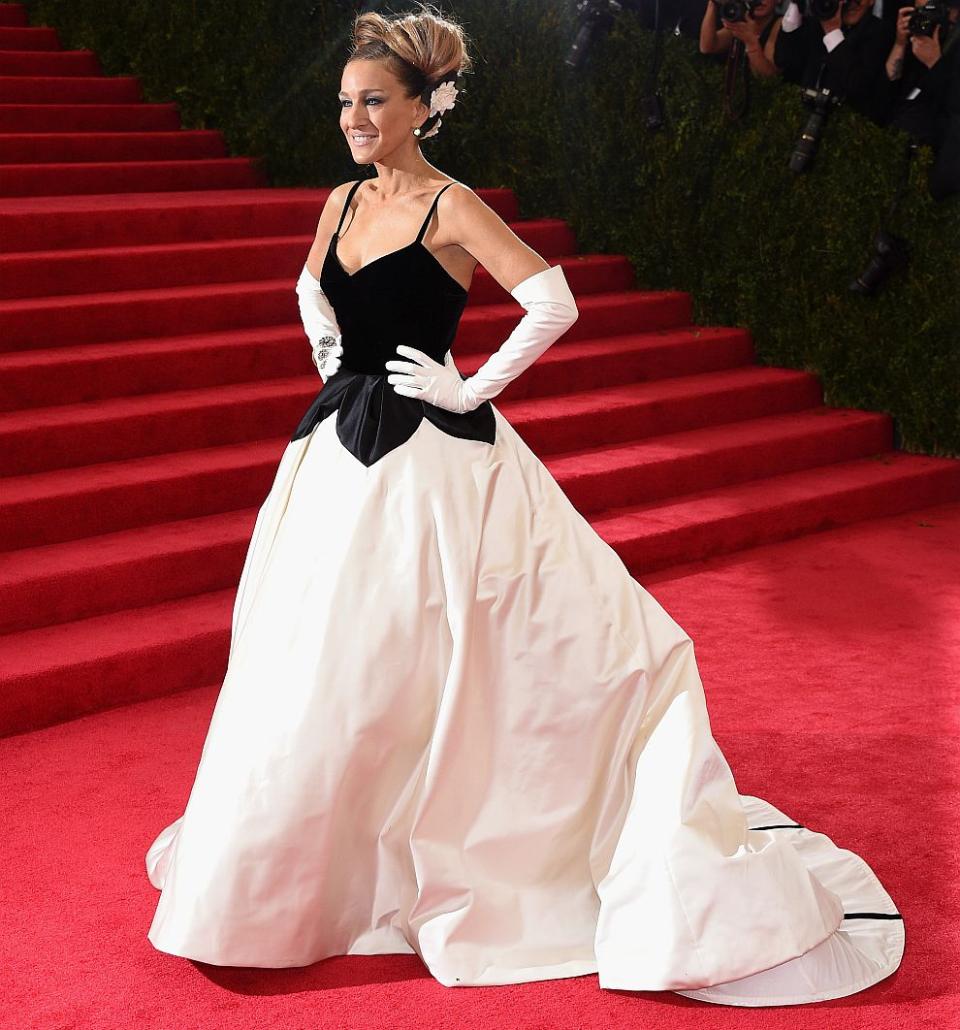  Сара Джесика Паркър в Oscar de la Renta на Met Gala през 2014 година 