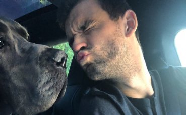 Агаси предупреди Григор за игрите с кучетата му