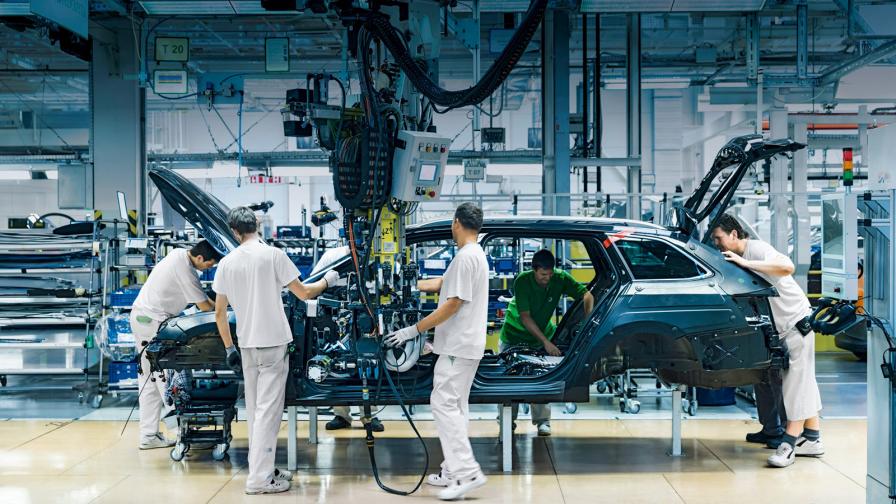 Заводът на Skoda в Квасини, Чехия, на линията е Skoda Superb Combi.