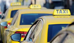 Проблеми с еврото: Таксиметрови апарати в София „надуват“ километри и цени