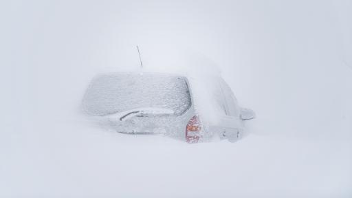 Хаос поради снега в Австрия, Франция продължава да има проблеми 