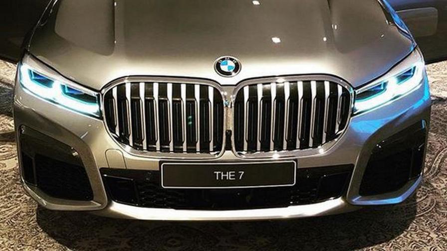 <p>Вижте еволюцията на BMW Серия7</p>