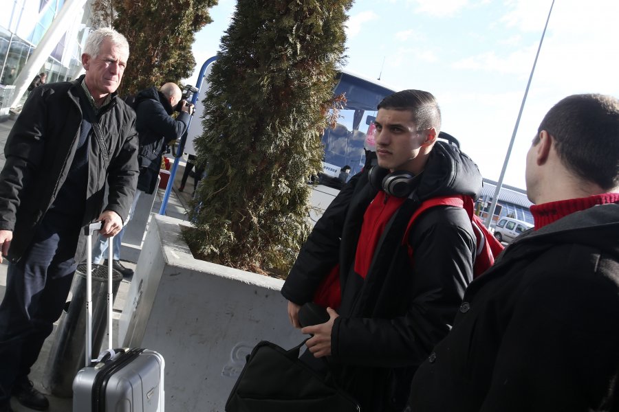 ЦСКА замина за тренировъчен лагер в Испания1