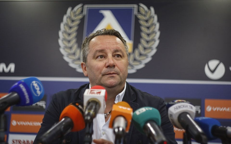 Отборът на Левски продължава да е в търсене на новия