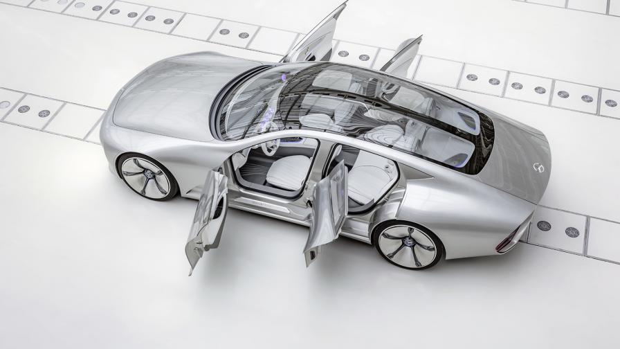 Mercedes-Benz IAA Concept 2015 e истински транформър, който променя формата си при определена скорост. Новият ESF модел ще заложи на безопасността.