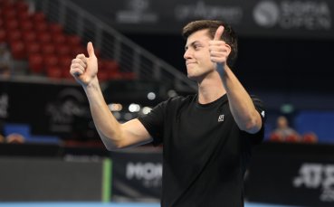 Българинът Александър Лазаров се класира за втория кръг на турнира