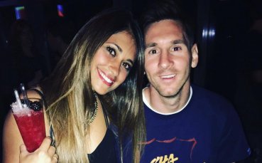 Половинката на Меси поддържа форма със здрави тренировки