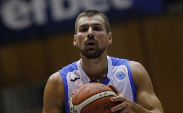 Баскетболистът Христо Захариев обяви че се разделя с шампиона на