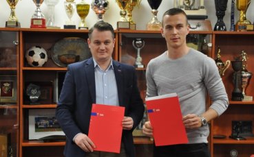Изритан от ЦСКА продължава кариерата си в полски колос