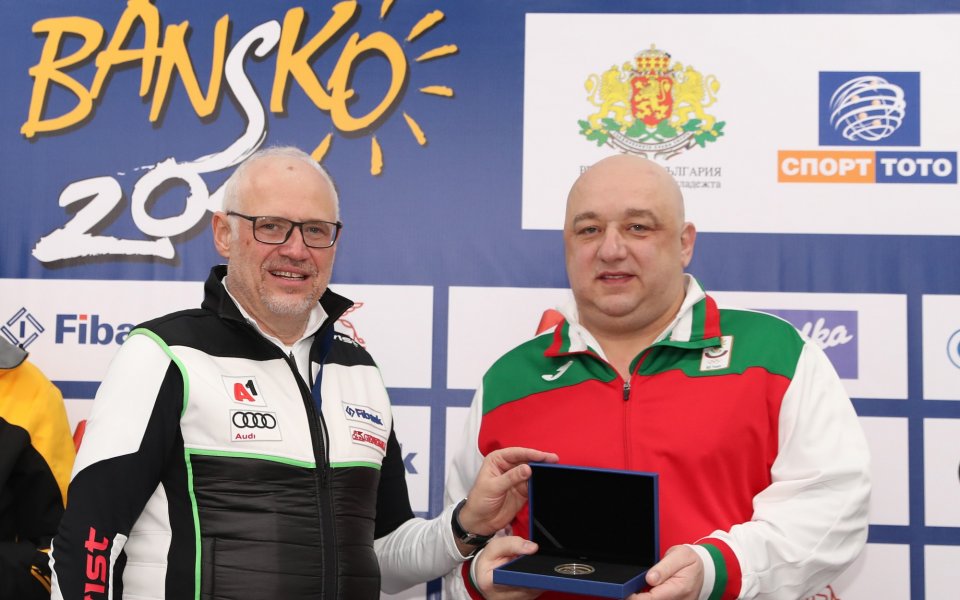 Кралев с награда от организаторите на Световната купа по ски в Банско