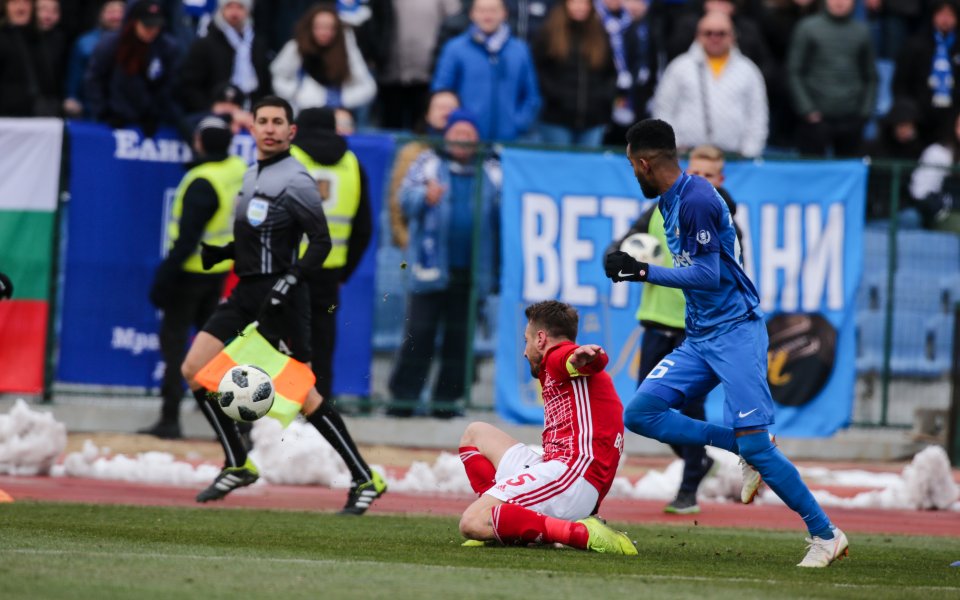 Всичко е готово за големия сблъсък от програмата на 30-ия