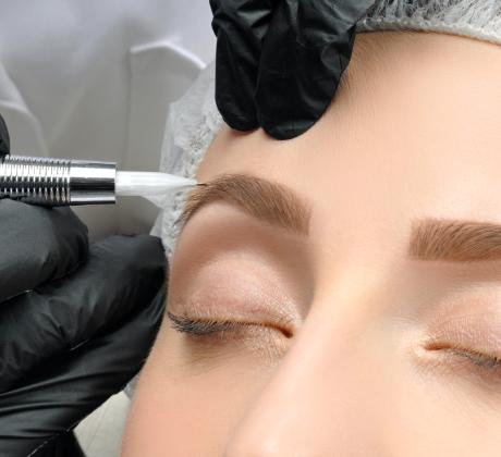 Събуждаш се поглеждаш се в огледалото и… веждите ти вече