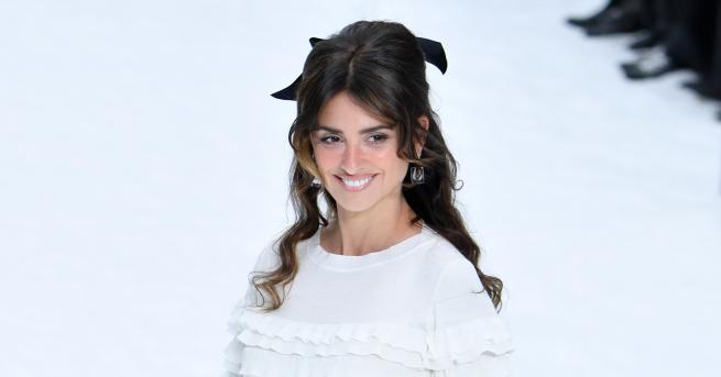 Пенелопе Крус направи своя дебют на котешката пътека вчера по време