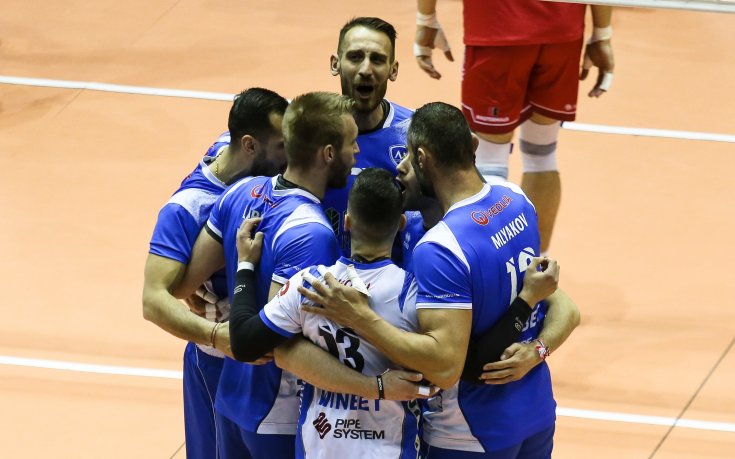 Левски надви Нефтохимик след зрелищен обрат в тайбрека