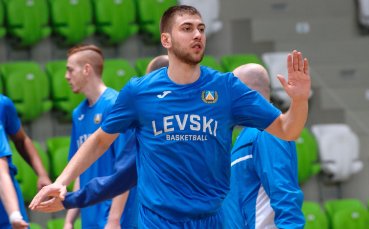 Алекс Симеонов изведе Валур до успех в Исландия