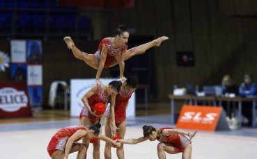 Ансамбълът започна сезона със силна игра, движи се 4-ти в многобоя в Пезаро