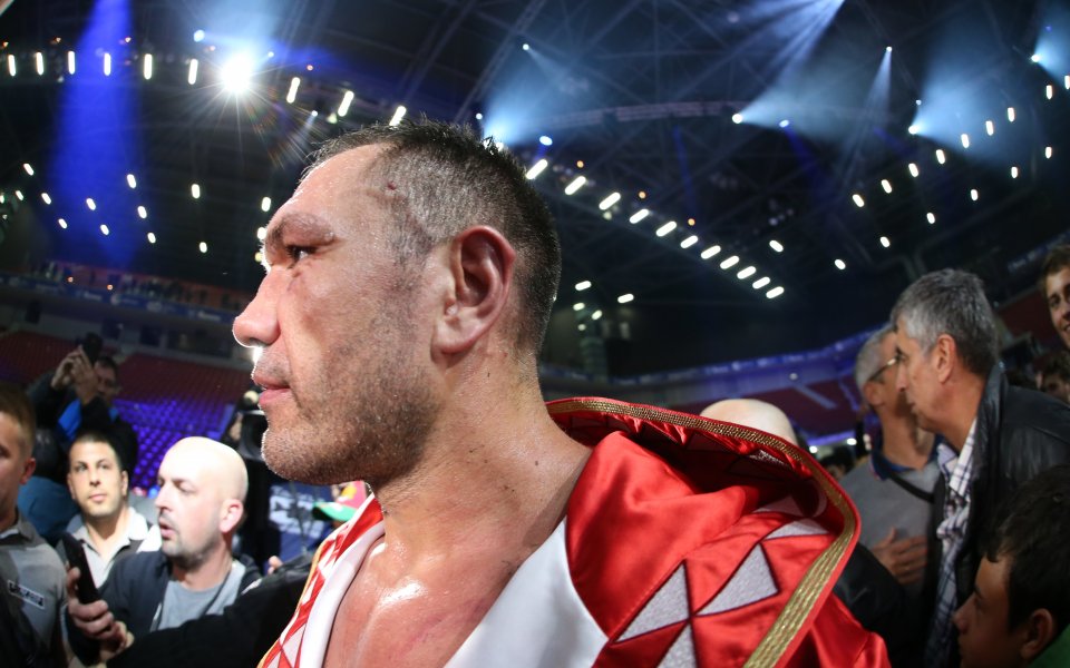 Една комисия държи в ръцете си съдбата на Кубрат Пулев