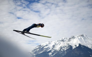 Камил Стох спечели състезанието от Световната купа по ски скокове
