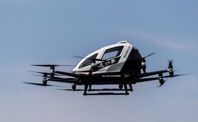 НАСА вижда бъдеще на пълни с дронове градове