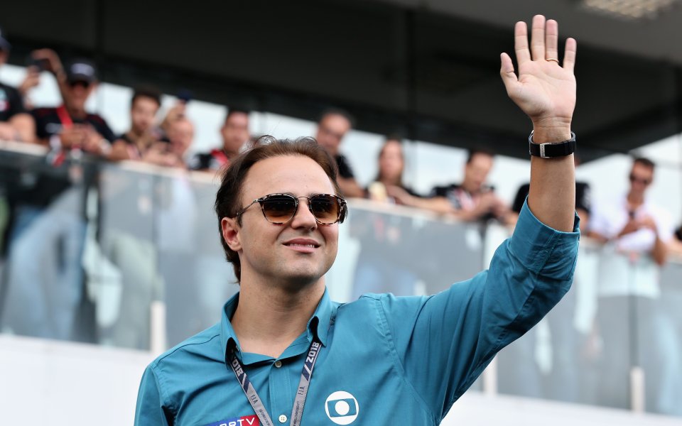 Бившият пилот във Формула 1 Фелипе Маса продължава да се