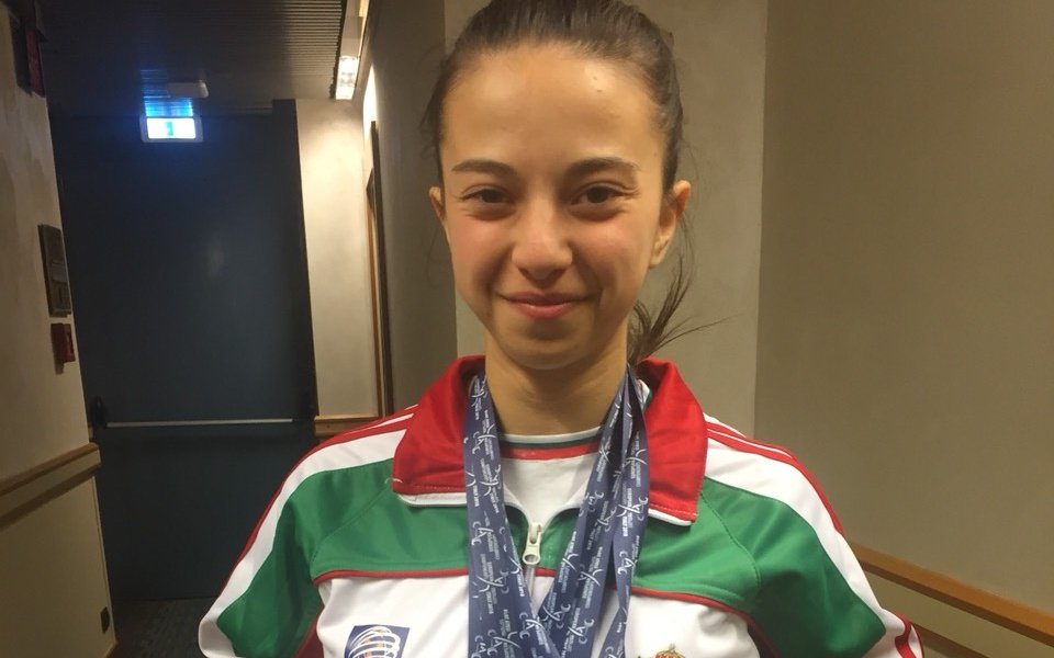 17-годишни с два сребърни медала за България на Европейското по щанги