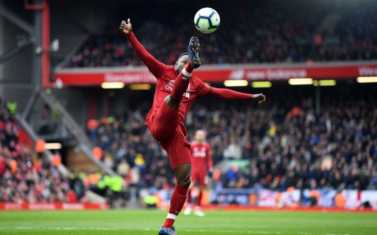 Ливърпул и Сити не се отказват, наказват всичко по пътя си