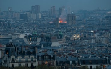 Футболният свят лее сълзи за кошмара в Нотр Дам