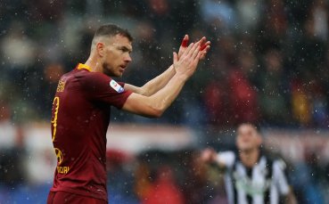 Нападателят на Рома Един Джеко може да продължи кариерата си