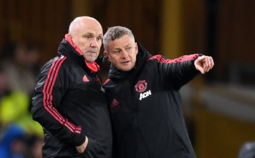 Асистентът в треньорския щаб на Манчестър Юнайтед Майк Фелън не планира