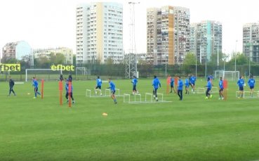 Футболистите на Левски вече се подготвят за домакинството си на