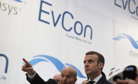  Исад Ребраб и френският президент Еманюел Макрон, 2018 година 