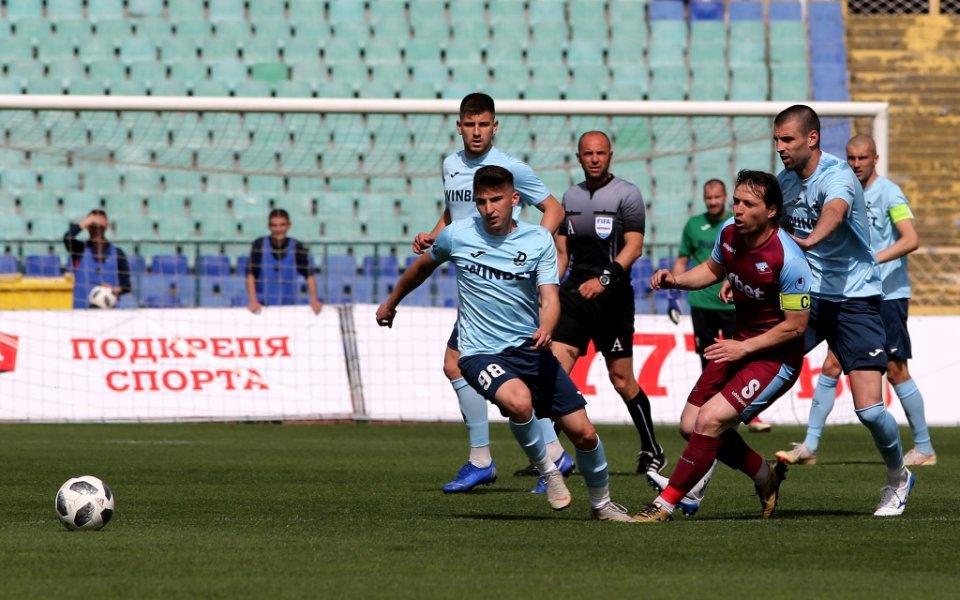 Септември София и Дунав Русе се изправят в двубой от