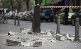  <p>Част от фасада на постройка се срути в центъра на София</p> 