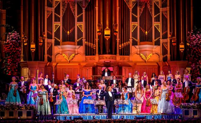  Кремена Минева - българката в оркестъра на Андре Рийо 