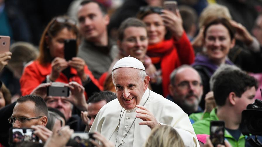  Папата прикани да се внимава с изкуствения разсъдък 