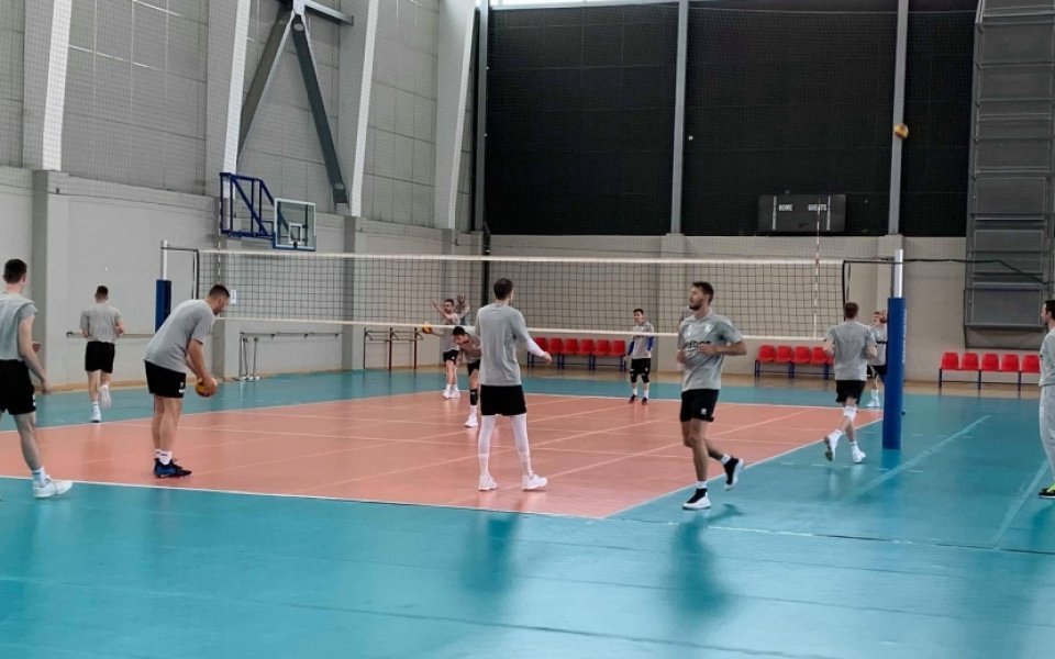 Волейболните национали започнаха подготовка