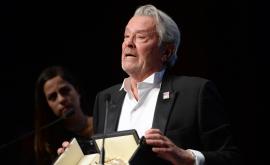  Ален Делон е в болница 