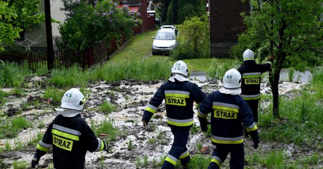 Свят Торнадо в Полша удари повече от 100 сгради 100