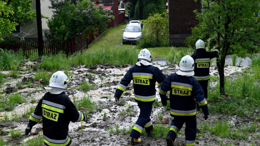  Торнадо в Полша удари повече от 100 здания 