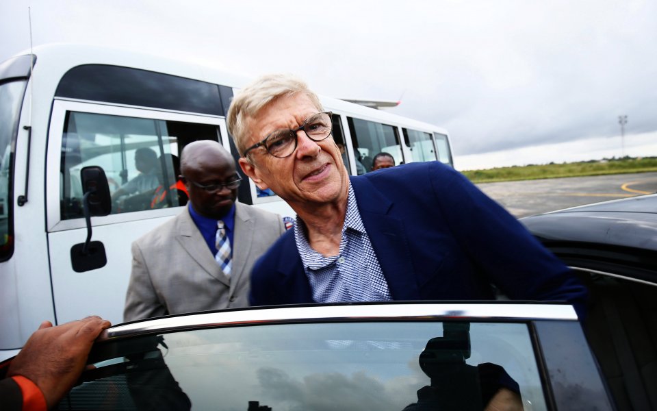 Арсен Венгер обясни защо не е приел поканите на клубното