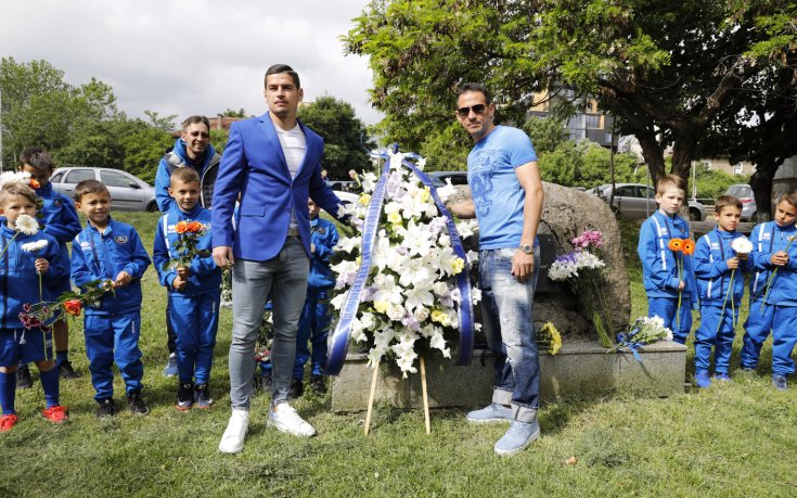 От Левски поднесоха венци и цветя за 105-ата годишнина на клуба